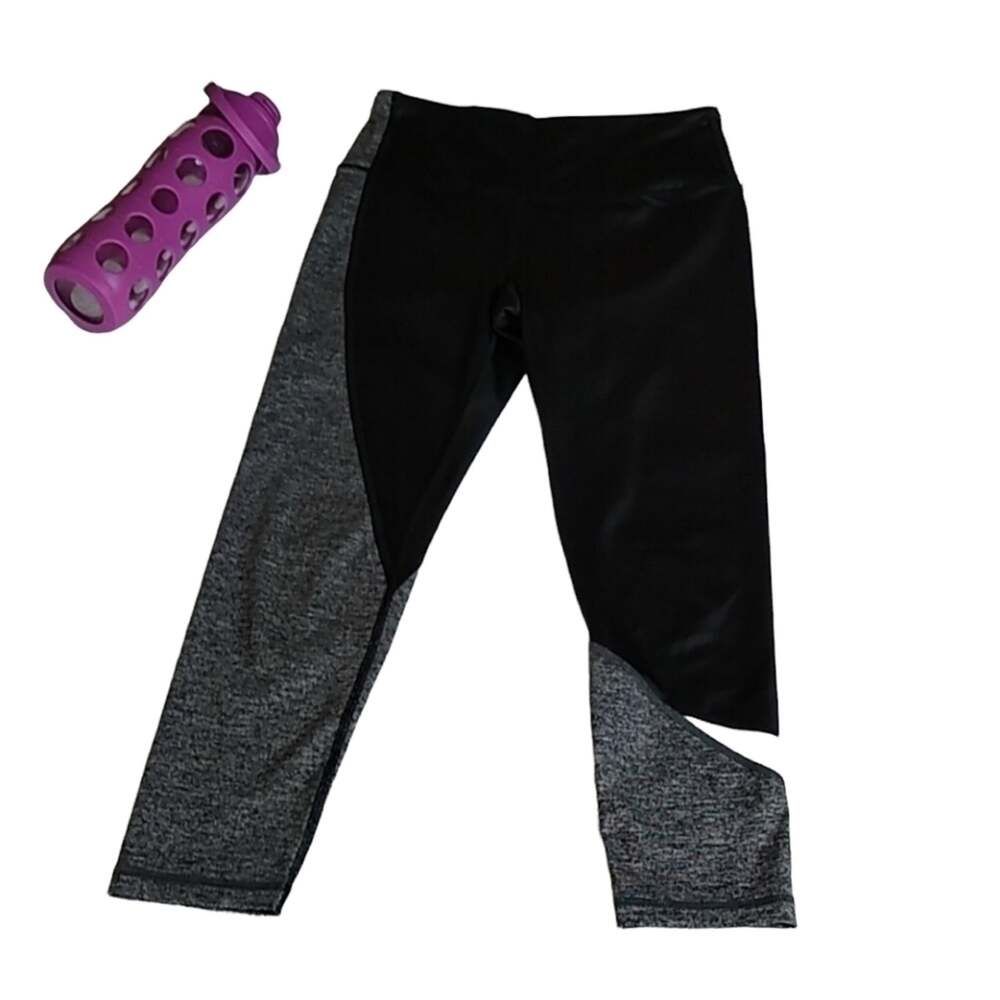 Victoria's Secret SZ XS VSX Sport Knockout Capri Athletic Legging Black Grey